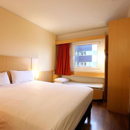 Ibis Buenos Aires Obelisco Hotel Buitenkant foto