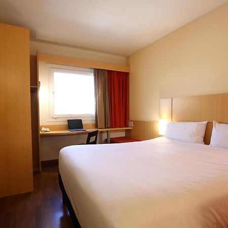 Ibis Buenos Aires Obelisco Hotel Buitenkant foto