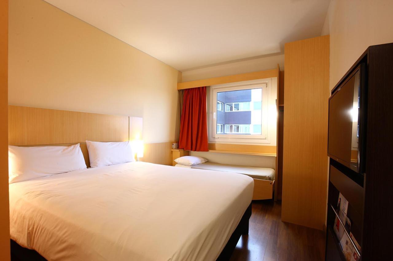 Ibis Buenos Aires Obelisco Hotel Buitenkant foto