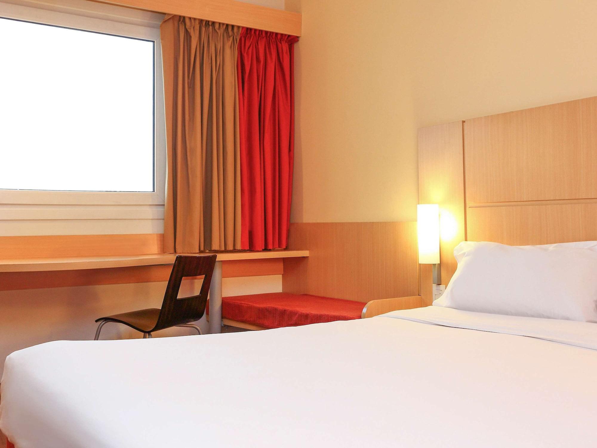 Ibis Buenos Aires Obelisco Hotel Buitenkant foto
